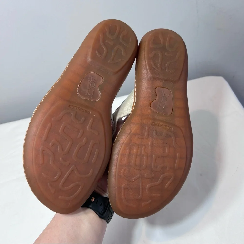 Born cream light tan beige leather flip flop thong sandals size 9